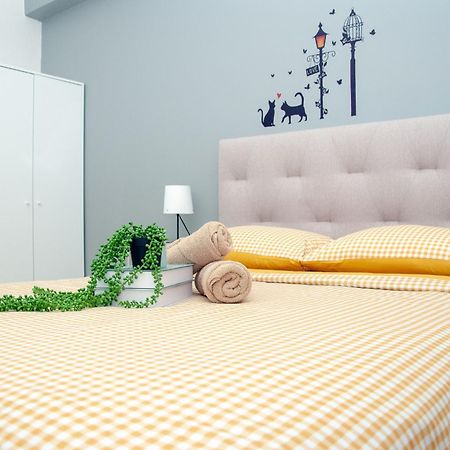 Five H Family Service Apartment Seri Kembangan Eksteriør bilde