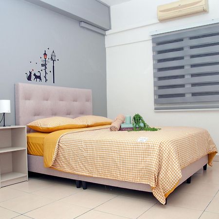 Five H Family Service Apartment Seri Kembangan Eksteriør bilde